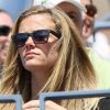 Brooklyn Decker sous le soleil au premier match de son mari Andy Roddick lors du premier tour de l'US Open au Billie Jean National Tennis Center de Flushing Meadows à New York le 28 août 2012