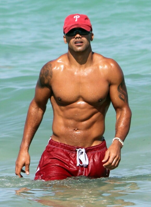 Le héros d'Esprits Criminels Shemar Moore, torse nu sur à Miami Beach. Le 5 mai 2012.