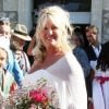Charlotte de Turckheim ravissante lors de son mariage avec Zaman Hachemi à la mairie d'Eygalières en Provence le 31 août 2012