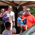 Jennifer Lopez et sa petite famille quittent le Ritz-Carlton de Miami pour rejoindre l'aéroport où les attend un jet privé. Le 2 septembre 2012.