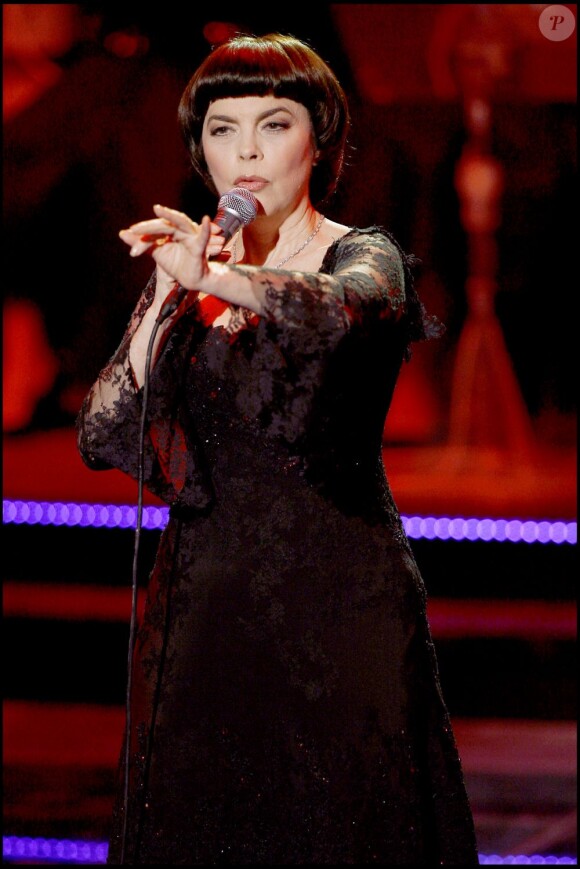 Mireille Mathieu, invitée de l'émission Tutte Donne Tranne Me à Rome le 19 janvier 2007