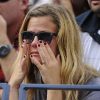 Brooklyn Decker n'a pu retenir ses larmes après la défaite de son mari Andy Roddick en huitièmes de finale de l'US Open, défaite qui le pousse vers la retraite, le 5 septembre 2012 à New York