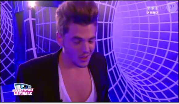 Yoann dans le sas lors de la finale de Secret Story 6, vendredi 7 septembre 2012 sur TF1
