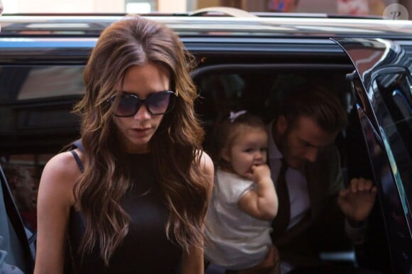 Victoria Beckham, son mari David Beckham et leur fille Harper arrivent à la New York Public Library après avoir déjeuné au restaurant Balthazar. New York, le 9 septembre 2012.