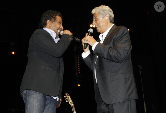 Enrico Macias, rejoint par Kahed, fête 50 ans de carrière à l'Olympia, le 7 septembre 2012.