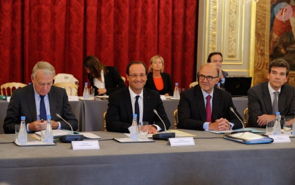 François Hollande a reçu lors d'une réunion les présidents de conseils régionaux, dont Ségolène Royal, à l'Elysée, le 12 septembre 2012.