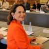 Ségolène Royal, lumineuse en orange, fait sa rentrée à l'Elysée lors d'une réunion des présidents de conseils régionaux, le 12 septembre 2012.