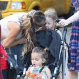 Sarah Jessica Parker et ses jumelles à la sortie de l'école. New York, le 14 septembre 2012.