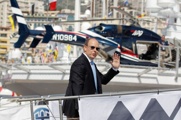 Le prince Albert II de Monaco à un salon du yacht en principauté le 19 septembre 2012