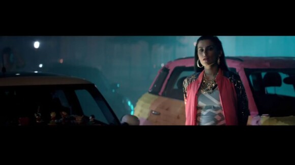 Image extraite du clip Parking Lot de Nelly Furtado, septembre 2012.