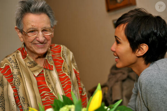 Sonia Rolland et sa grand-mère Cécile, sur une photo postée par l'actrice sur sa page Twitter