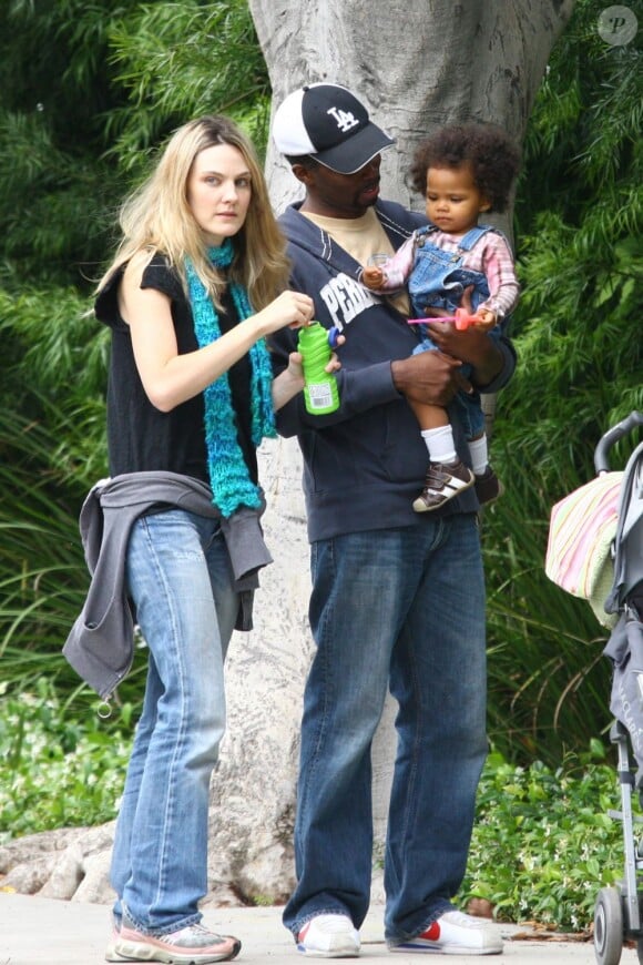 Harold Perrineau et sa femme Brittany avec leur fille Wynter Aria en juin 2009