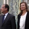Valérie Trierweiler et François Hollande au Louvre pour l'inauguration des nouveaux espaces dédiés aux arts arabo-andalous, mamelouks, ottomans et persans, à Paris, le 18 septembre 2012.
