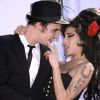 Amy Winehouse et Blake Fielder-Civil. En septembre 2012, l'ancien mari de la chanteuse, sorti du coma, confesse pour la première fois que c'est lui qui a fait entrer les drogues dures dans leur couple.