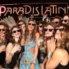 Anna Dello Russo arrive au Paradis Latin à Paris, le 27 septembre 2012, entourée de ses clones pour le lancement de sa collection chez H&M
