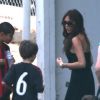 Victoria Beckham, entourée de ses enfants, assiste à l'entraînement de foot de ses trois fils, le samedi 29 septembre 2012 à Los Angeles.