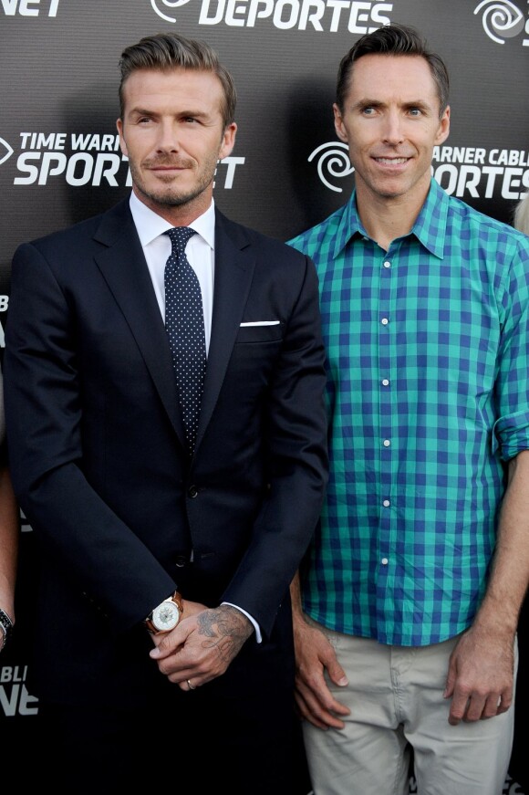 David Beckham et Steve Nash lors du lancement des networks Time Warner Cable Sportsnet et Time Warner Cable Deportes aux studios Time Warner de Los Angeles le 1er octobre 2012