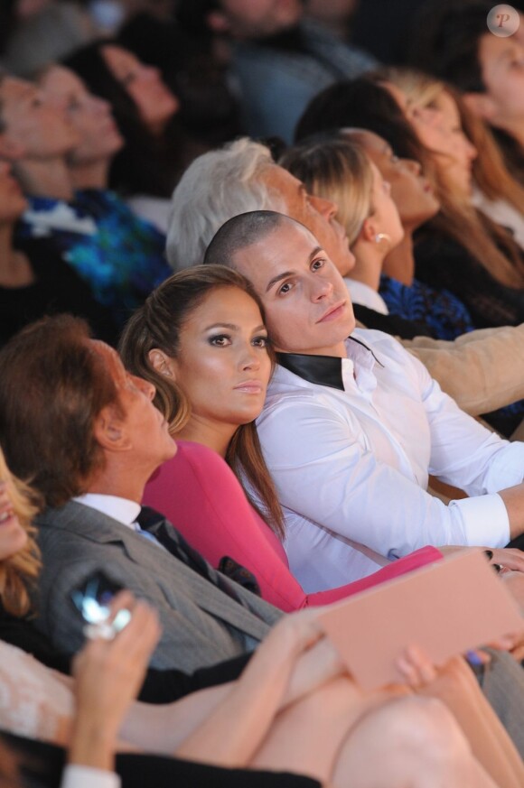 Jennifer Lopez et Casper Smart au show Valentino le 2 octobre 2012