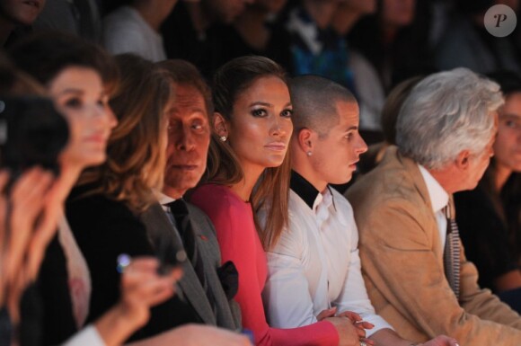 Jennifer Lopez et son amoureux Casper Smart au défilé Valentino le 2 octobre 2012