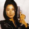 Michelle Yeoh dans Demain ne meurt jamais (1997) de Roger Spottiswoode.