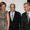 Le prince Philippe de Belgique et le prince Albert de Monaco, avec la princesse Mathilde, prenaient part le 3 octobre 2012 à Bruxelles au dîner de gala du 10e anniversaire de la Fondation Polaire Internationale (IPF).