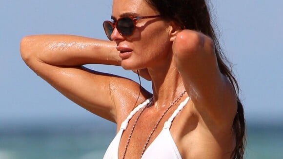 Gabrielle Anwar (Burn Notice) : A 42 ans, un corps de rêve en bikini à Miami