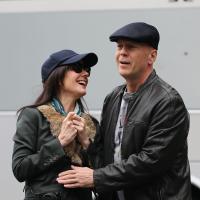 Red 2 : Bruce Willis batifole avec Mary-Louise Parker sous le ciel gris de Paris