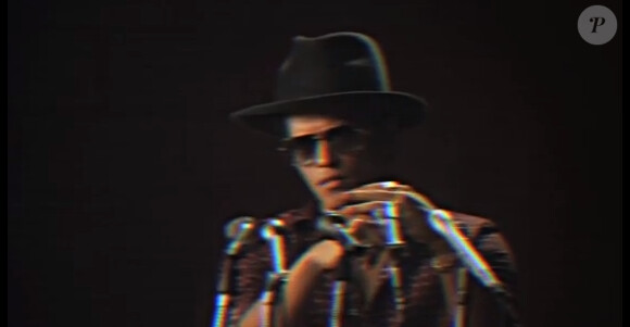 Bruno Mars, image du clip de Locked Out of Heaven, premier extrait de l'album Unorthodox Jukebox.