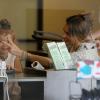 Jessica Alba dans le quartier de Brentwood à Los Angeles s'offre une manucure avec sa fille Honor. Le 16 octobre 2012