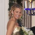 Blake Lively sublime en robe de mariée sur le tournage de la dernière saison de Gossip Girl à New York, le 16 octobre 2012