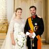 Portrait officiel du prince Guillaume et son épouse Stéphanie de Lannoy pris au palais grand-ducal après la cérémonie religieuse, à Luxembourg, le 20 octobre 2012.
