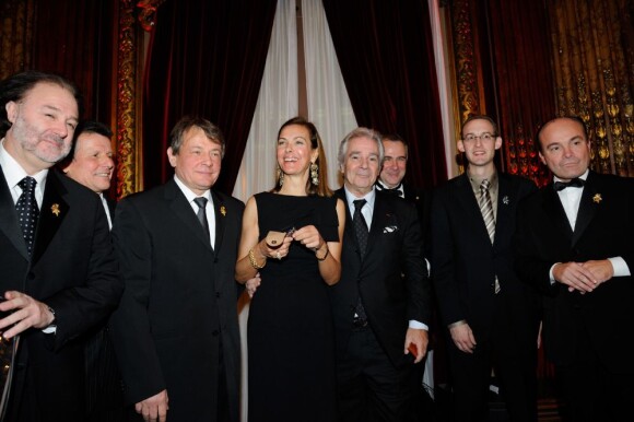 Carole Bouquet et Pierre Arditi au Dîner de gala de l'Association des sommeliers à l'hôtel Westin Vendôme le 29 octobre 2012.