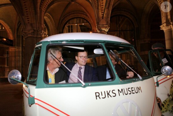 Le prince Constantijn des Pays-Bas inaugurait le 30 octobre 2012 au Musée Rijks d'Amsterdam les nouvelles archives électroniques de l'établissement.