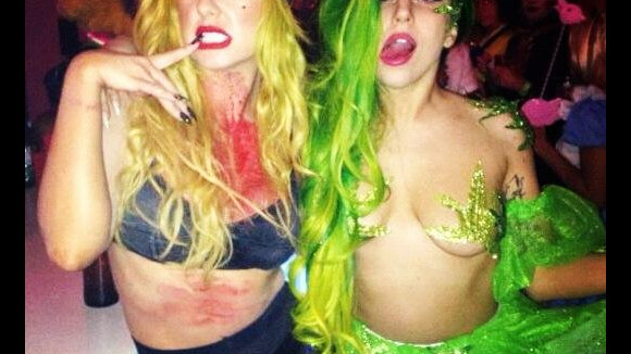 Lady Gaga : Double ration et poitrine au vent pour Halloween !