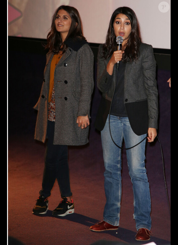 EXCLU - Géraldine Nakache et Leïla Bekhti lors de l'avant-première du film Nous York à Versailles au cinéma Le Cyrano le vendredi 2 novembre 2012