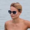 Natasha Poly en pleine baignade à Miami, le 5 novembre 2012.