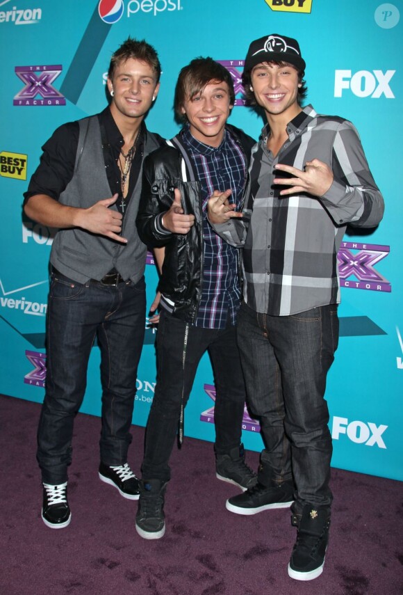 Le groupe Embelm3 à la soirée des finalistes de X Factor à Los Angeles le 5 novembre 2012.