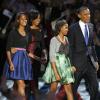 Sasha et Malia Obama, stylées et bien grandes lors de la seconde victoire de leur père Barack Obama le 6 novembre 2012