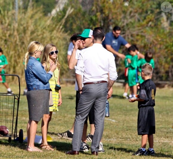 Reese Witherspoon avec son ex-mari Ryan Phillippe et ses enfants Deacon et Ava à Los Angeles le 1er juin 2012.