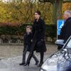 La princesse Mary de Danemark, accompagnée par son fils le prince Christian, 7 ans, était accablée par le chagrin aux obsèques, le 8 novembre 2012 à l'église Vinderod de Frederiksvaerk, de sa femme de chambre et amie intime Tina Jörgensen, décédée brutalement à 53 ans, lundi 5 novembre.