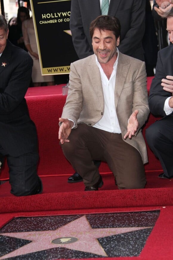 Javier Bardem reçoit son étoile sur le Hollywood Walk of Fame à Los Angeles, le 8 novembre 2012.