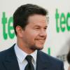 Mark Wahlberg, ici sur le tapis rouge de Ted, devra mettre son allure athlétique au service des robots de Transformers 4.