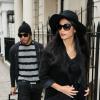 Nicole Scherzinger et son compagnon Lewis Hamilton surpris à la sortie de leur hôtel londonien le 12 Novembre 2012 à Londres