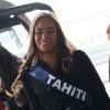 Hinarani De Longeaux, Miss Tahiti, arrive à l'aéroport Charles de Gaulle avant de s'envoler pour l'Île Maurice, à Paris le 14 novembre 2012