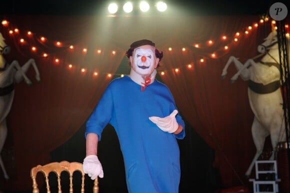 Pierre Etaix redevient le clown Yoyo dans le nouveau spectacle du cirque Joseph Bouglione à Chatou dans les Yvelines en 1964.