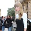 Taylor Swift quitte les studios de la radio NRJ où elle est allée faire la promotion de son nouvel album. À Paris, le 8 novembre 2012.