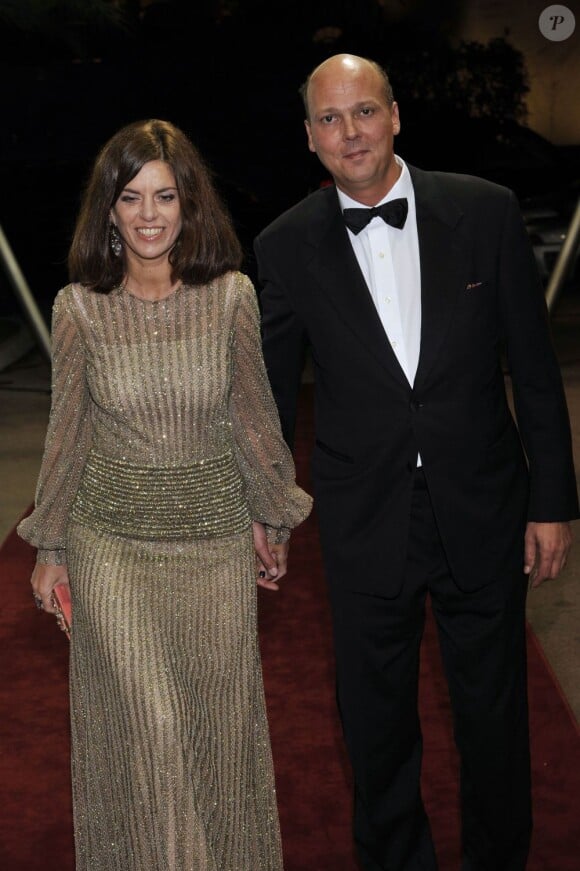 Le prince Serge de Yougoslavie et sa compagne à la soirée de gala au profit de l'Association monégasque contre l'autisme MONAA, dont la princesse Charlene est la présidente d'honneur, au Sporting d'été de Monte-Carlo, le 15 novembre 2012.
