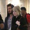 Le couple Emma Stone et Andrew Garfield arrivent à l'aéroport de Los Angeles, le 16 novembre 2012.