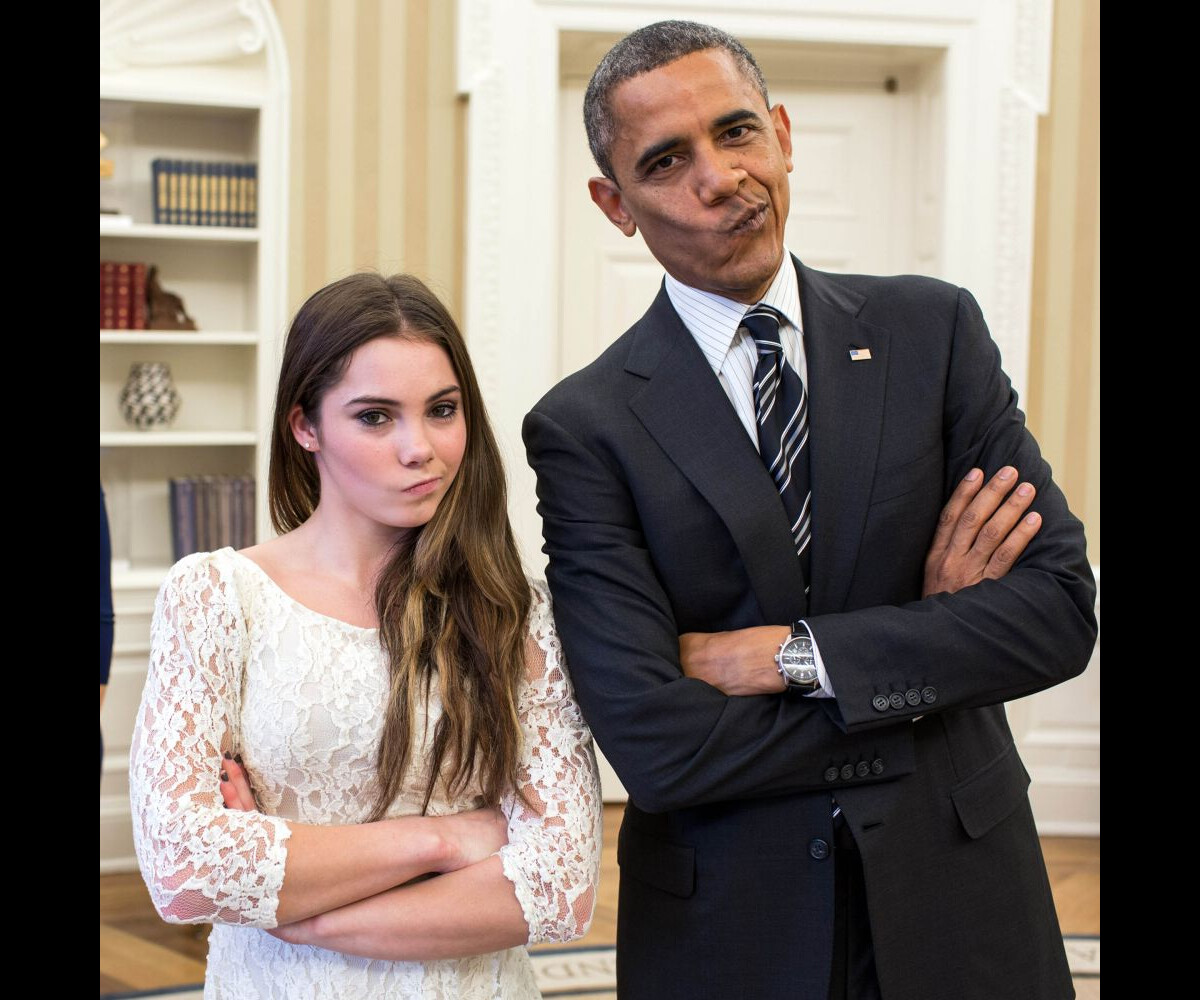 Photo : Barack Obama et McKayla Maroney dans le bureau oval de la ...