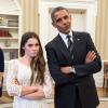 Barack Obama et McKayla Maroney dans le bureau oval de la Maison Blanche à Washington le 15 novembre 2012